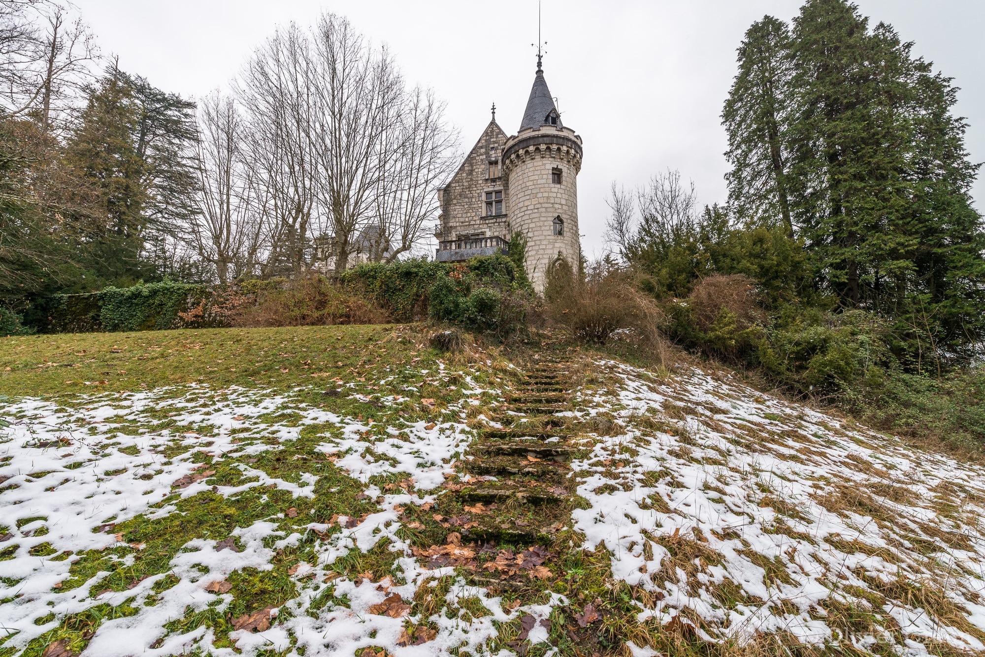 Chateau du chevalier - Un regard par dessus l'épaule en partant... Snif