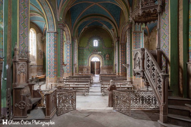 Eglise Arlequin - La vue du curé