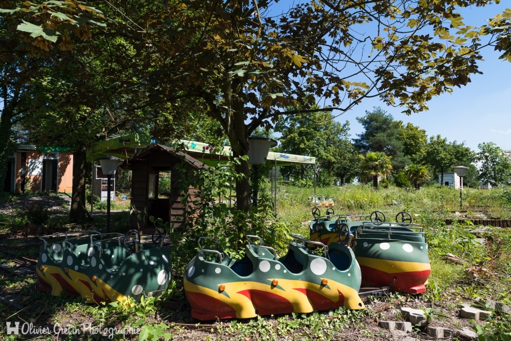 Parc d'attraction de la grenouille - Tu m'étonnes qu'ils aient fait faillite !