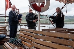 Ecosse - Loch Katrine - Vous êtes coincés sur un bateau, et là, 3 mecs sortent leurs cornemuses...